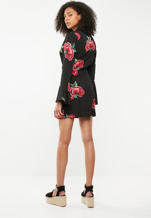 Missguided - Floral collared twist front flared sleeve dress- black