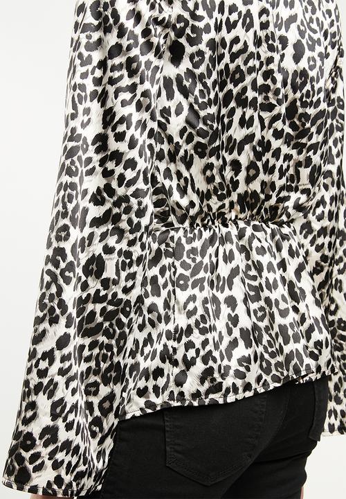 Missguided - Satin drape blouse - black