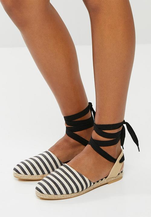Superbalist - Daisy lace up espadrille - black and white