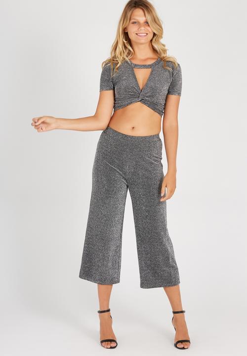 Supré  - Metallic twist choker top - black 