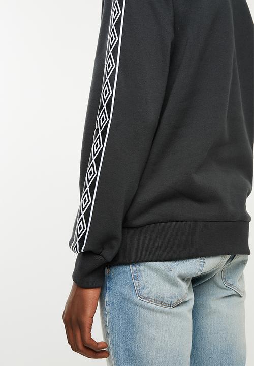 Umbro - Umbro retro taped crew sweat - black