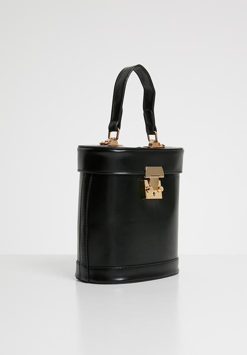 Superbalist - Bucket faux leather bag - black