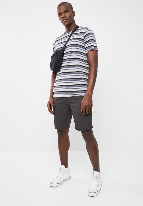 STYLE REPUBLIC - Harry dip hem tee - blue & grey