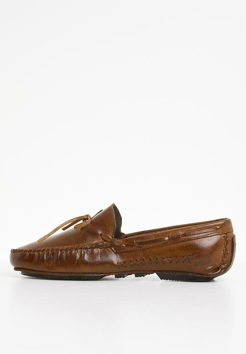 STYLE REPUBLIC - Uno buff loafer - brown