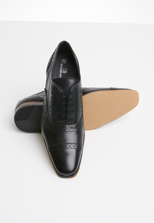 STYLE REPUBLIC - Formal toe detail lace-up shoes - black 