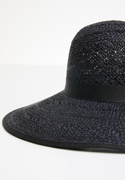 Superbalist - Twiss black trim hat - black