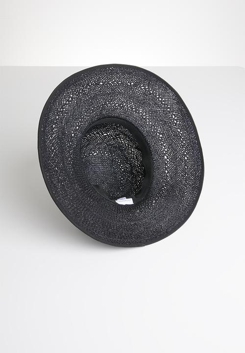 Superbalist - Twiss black trim hat - black