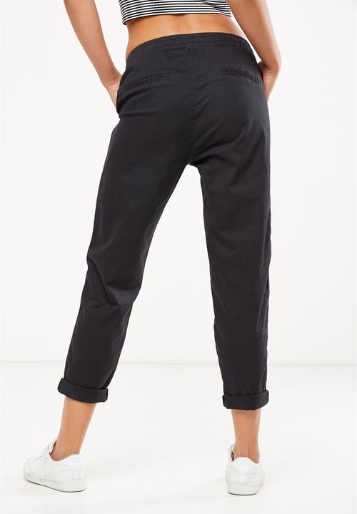 Cotton On - Rolled hem chino - black