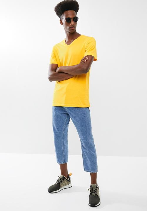 Cotton On - Essential v-neck tee - yellow