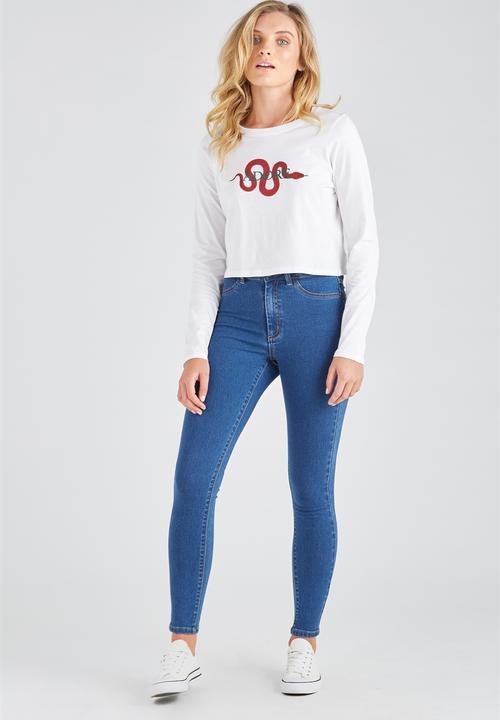 Supré  - Printed long sleeve loose crop - white 