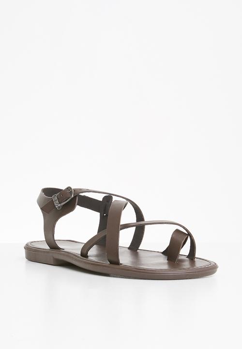 STYLE REPUBLIC - 2 Criss cross sandals - brown