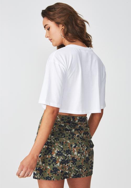 Supré  - V neck boxy crop - white 
