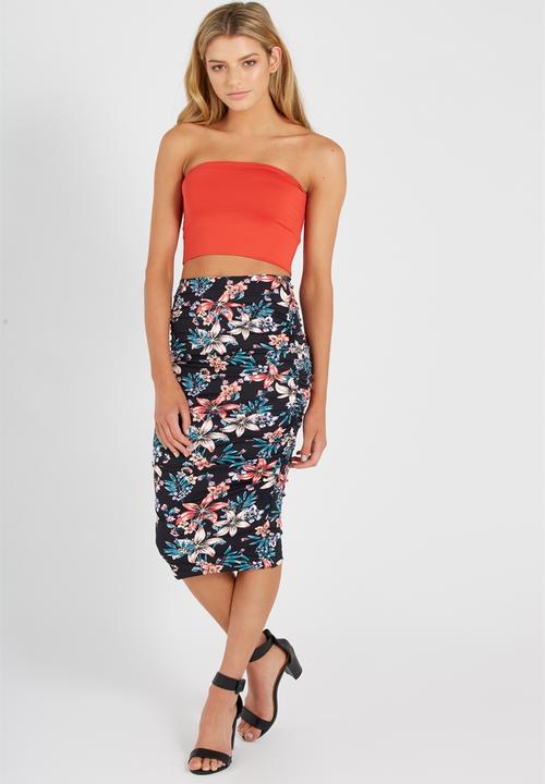 Supré  - Luxe strapless crop - red