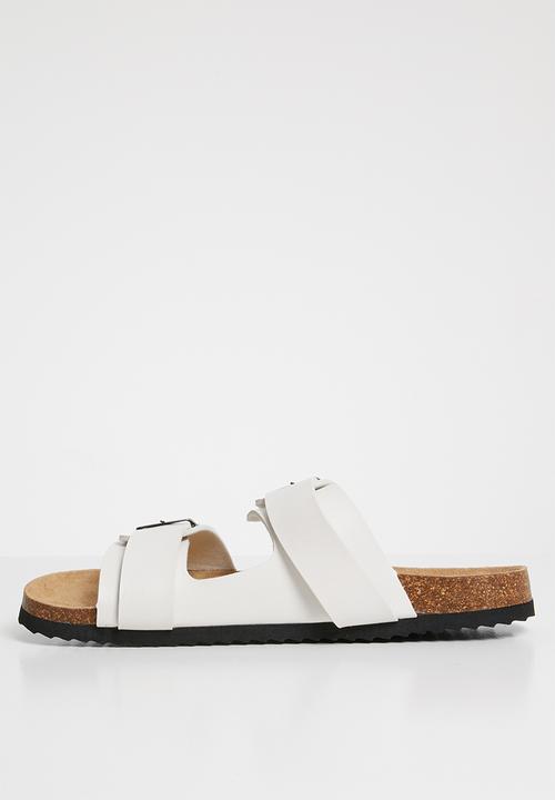 Brave Soul - Anthony strap buckle slider sandals - white