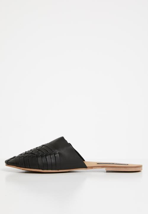 Cherry Collection - Montana woven detail pumps - black