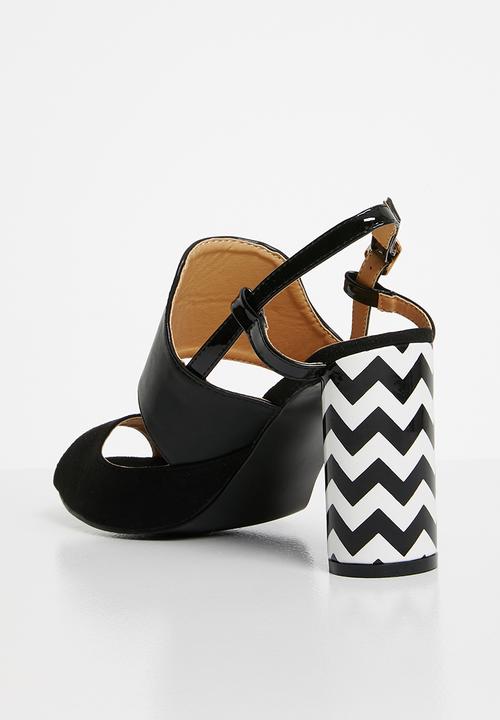 Jada - Cross strap heels - black