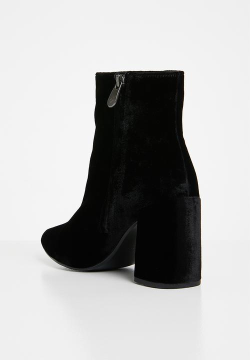MANGO - Velvet heel ankle boot - black