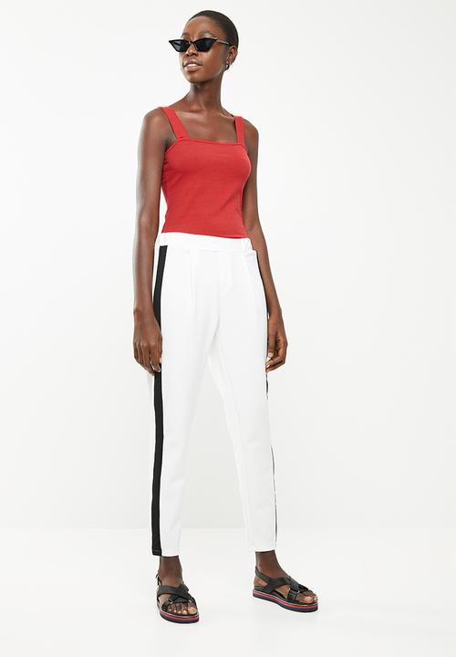 Superbalist - 2 Pack square neck vest - red & black