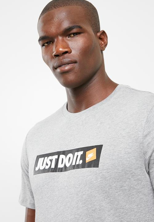 Nike - Nsw short sleeve tee  - grey 