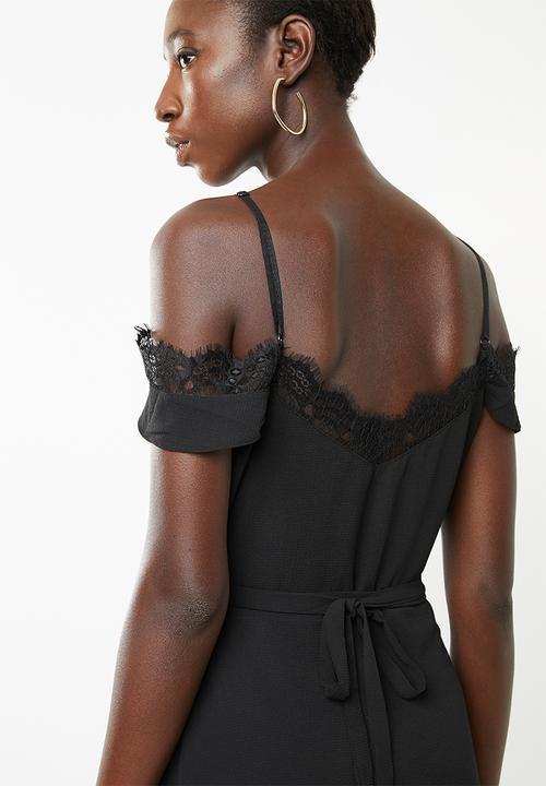 Revenge - Wrap dress with lace neckline - black