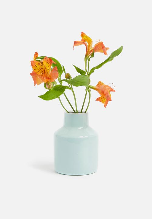 Sixth Floor - Thalia iron vase set of 2 - blue & pink