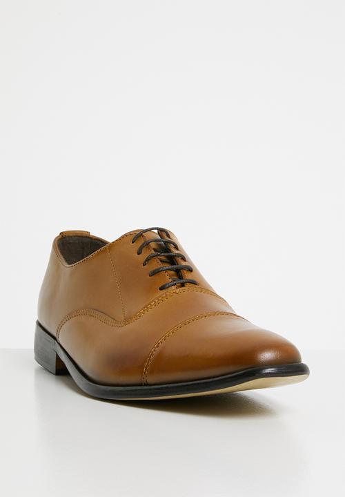 Superbalist - Cap toe leather oxford - brown