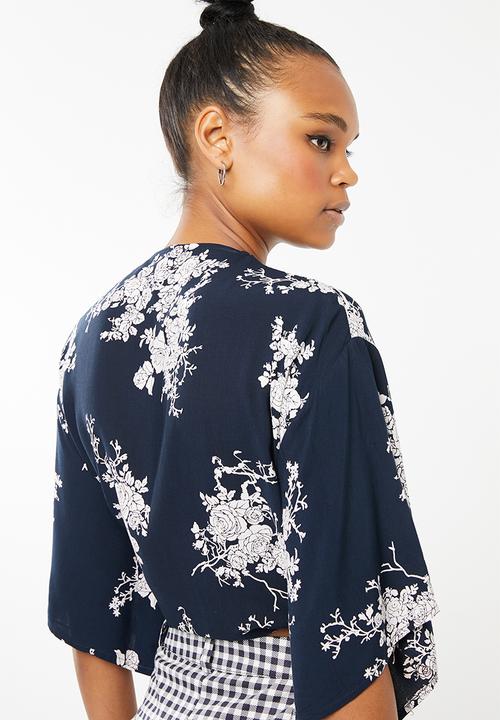 Revenge - Tie front kimono top - navy