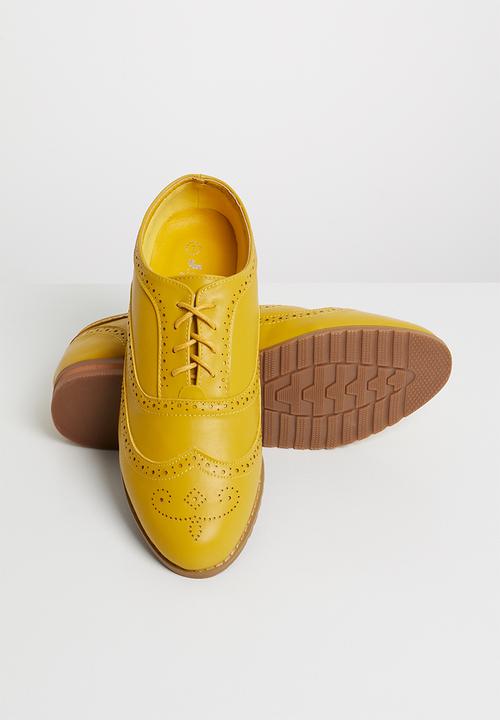 Jada - Lace-up brogues - yellow