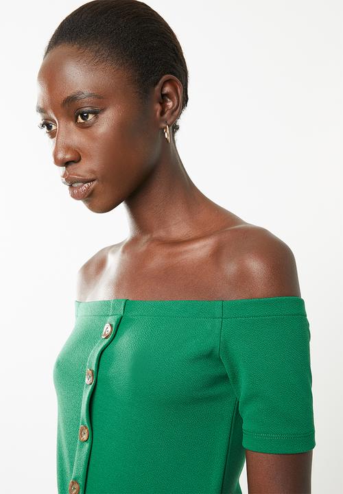 Superbalist - Fitted off the shoulder button through top - green