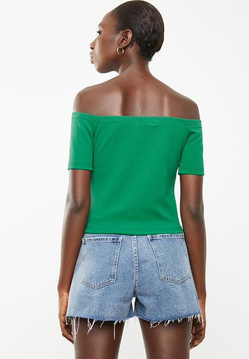 Superbalist - Fitted off the shoulder button through top - green