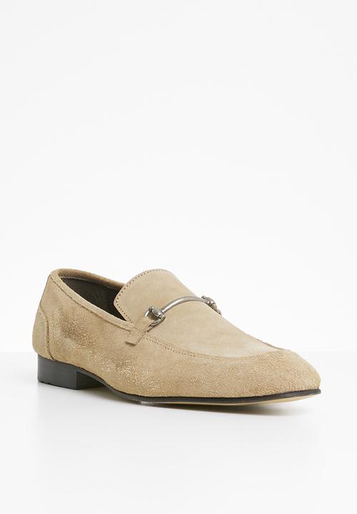 Superbalist - John suede loafer - Sand
