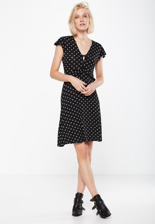Cotton On - Rhianna short sleeve frill dress - black