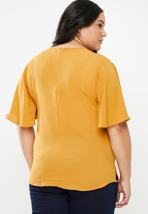 edit Plus - Flutter sleeve blouse - yellow