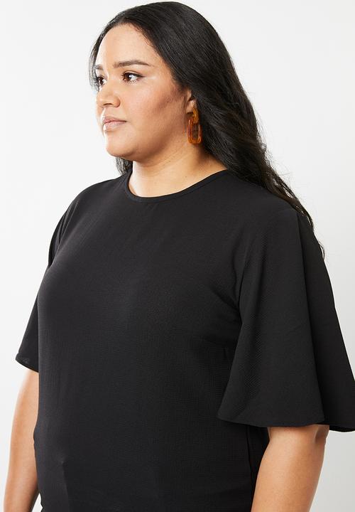 edit Plus - Flutter sleeve blouse - black