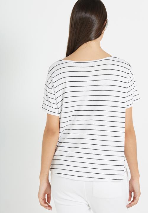 Cotton On - Madeline chop tee - white & black