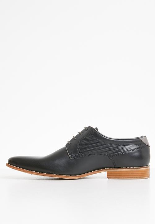 Pringle of Scotland - Elijah leather shoe - black