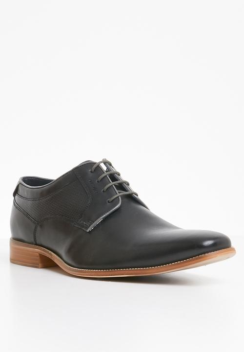 Pringle of Scotland - Elijah leather shoe - black