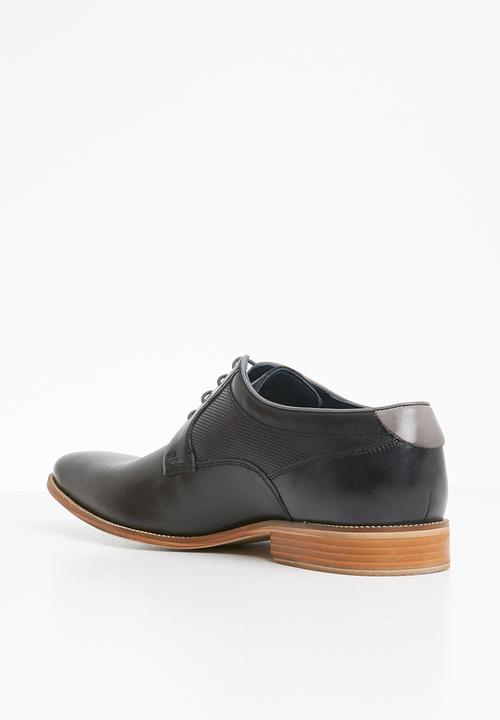 Pringle of Scotland - Elijah leather shoe - black