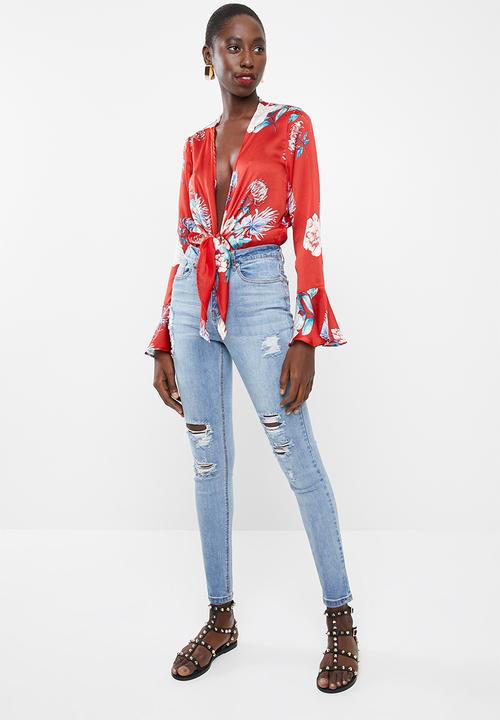 Missguided - Flute sleeve knot front bodysuit - red