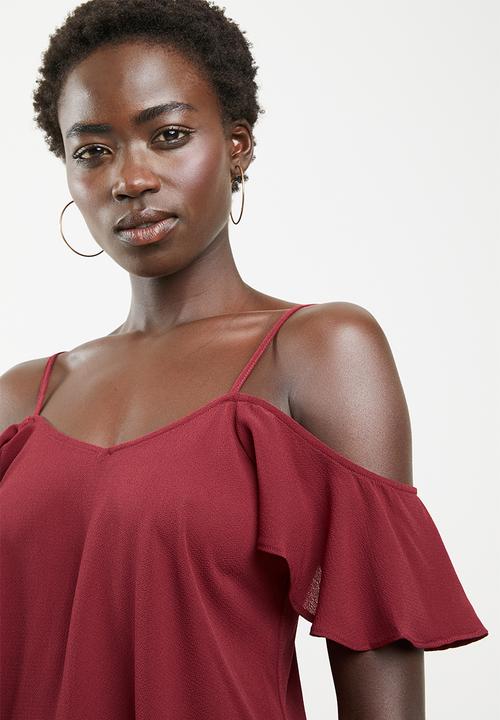 Revenge - Cold Shoulder Top - red