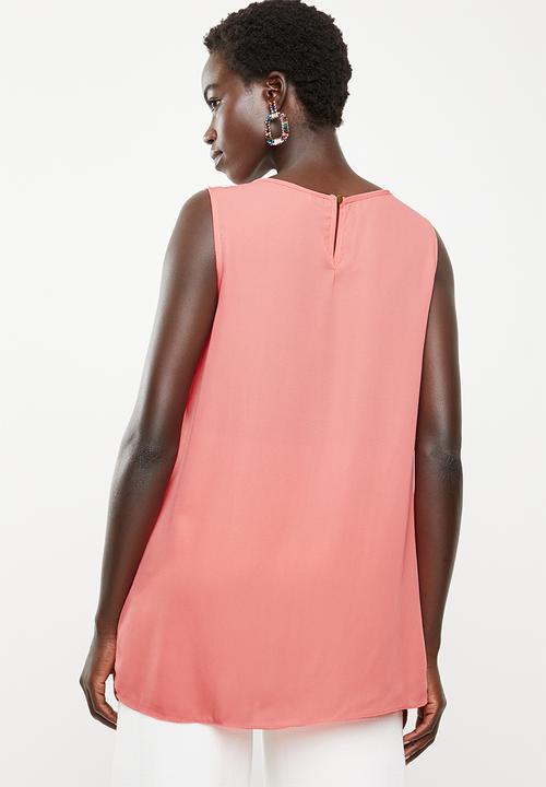 Revenge - Pleat front blouse with flower detail - peach