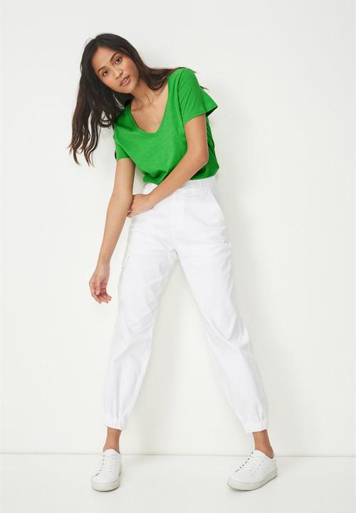 Cotton On - The deep v top -  green
