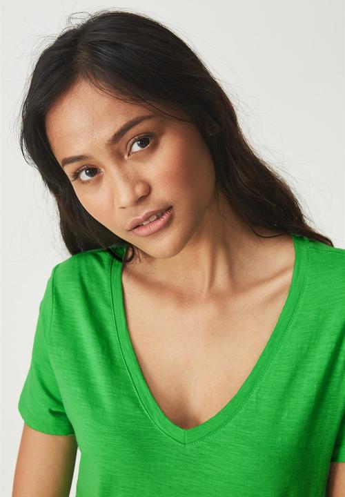 Cotton On - The deep v top -  green