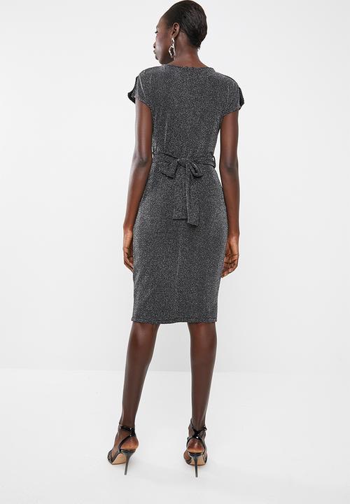 Superbalist - Split sleeve detail dress with belt - black