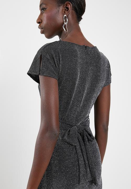 Superbalist - Split sleeve detail dress with belt - black