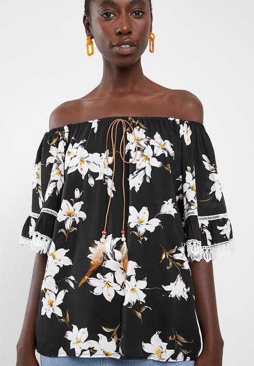 Revenge - Crochet detail top - black