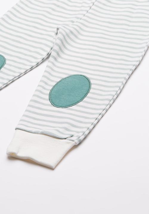 Baby Corner - Bear printed pyjama set - green & white 