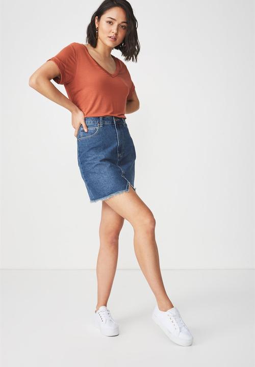 Cotton On - Karly short sleeve v-neck top - orange 