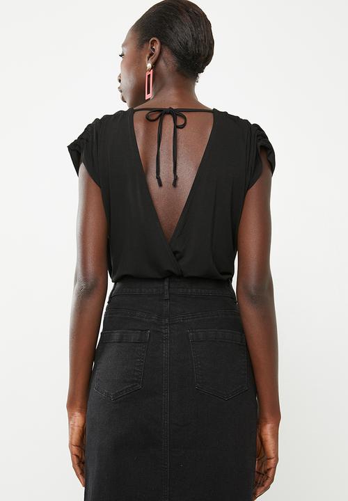 Superbalist - Ruched shoulder wrap back top - black