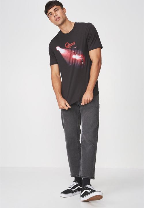 Cotton On - Tbar Queen into the light collaboration tee - black
